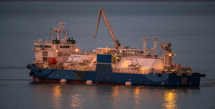 Gasum's LNG-powered vessel at sea