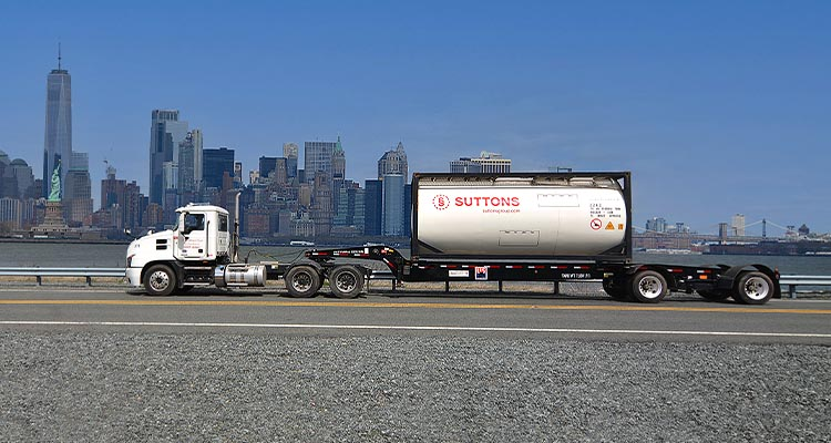 suttons-iso-tank-in-front-of-the-new-york-skyline